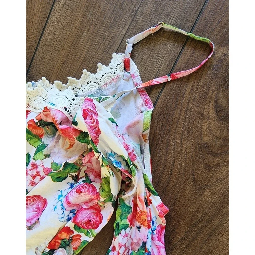 NWT Boutique Floral Romper‎ Cottagecore Boho Size Small